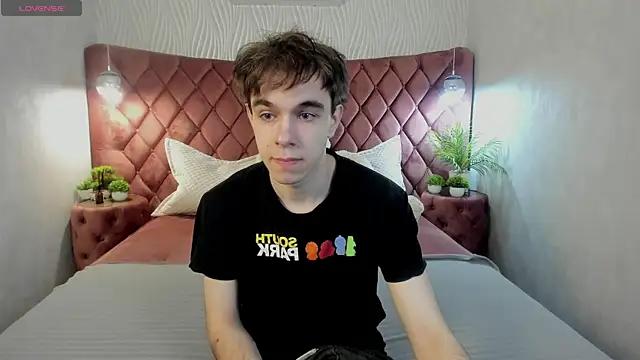 Snapshot of DaveBevy chatting on 04-03-26, 05:14 DaveBevy online show from 04-03-26, 05:14