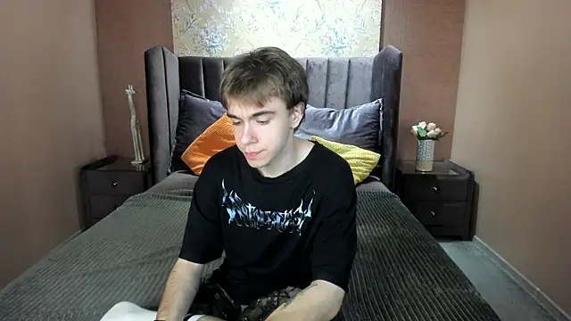 DaveBevy online show from 06-19-26, 07:41