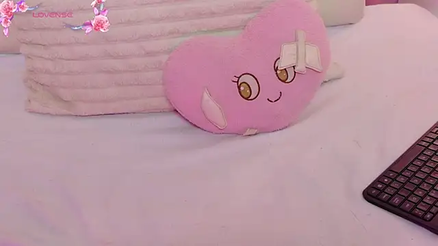 MoollyLove online show from 04-23-26, 11:49