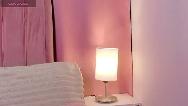 MoollyLove online show from 04-21-26, 11:50