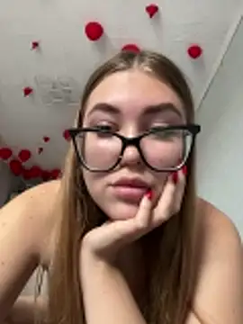 MissAuroraX online show from 04-26-26, 12:24