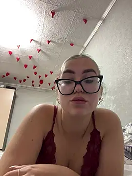 MissAuroraX online show from 05-16-26, 10:42