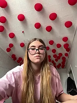 MissAuroraX online show from 03-27-26, 09:10