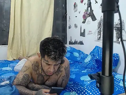 allison maxtattoo  online show from 04-21-26, 04:08