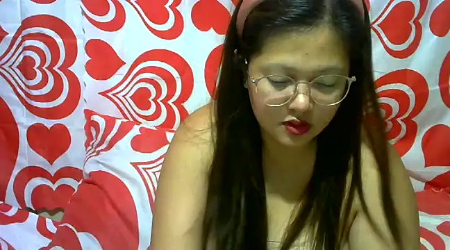 Snapshot of Miss_Ashley chatting on 02-13-25, 04:28 Miss Ashley online show from 02-13-25, 04:28