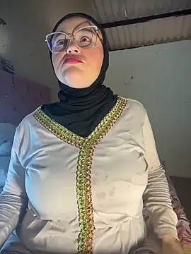Snapshot of Marian_fadel chatting on 06-19-26, 01:17 Marian fadel online show from 06-19-26, 01:17