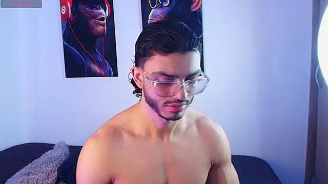 IamAxel03 online show from 05-01-26, 06:24