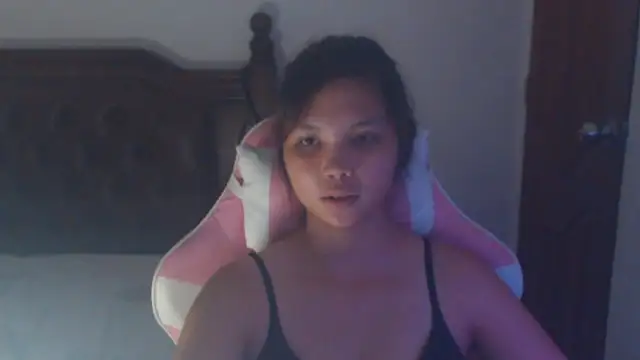 Snapshot of sweet_21_1 chatting on 07-29-26, 07:24 sweet 21 1 online show from 07-29-26, 07:24