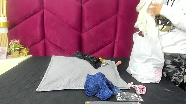 Lia Nikol online show from 07-03-26, 11:17