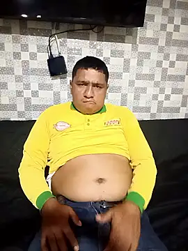 luis20212 online show from 06-18-26, 04:33
