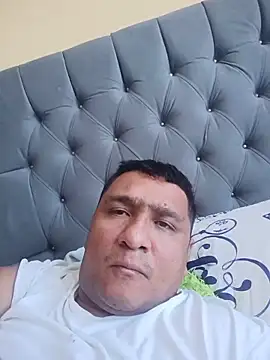 luis20212 online show from 05-25-26, 03:33