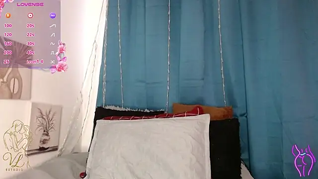 SALAMANDRA FRANCO online show from 06-19-26, 08:14