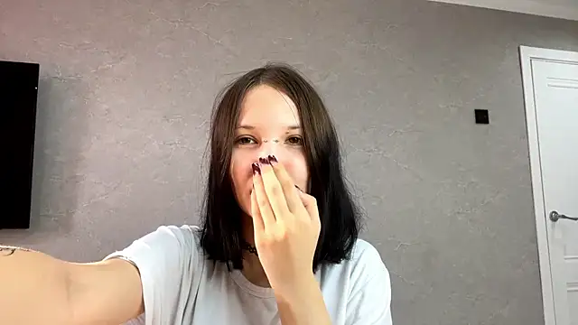 AmeliaMiotii online show from 04-04-26, 10:33