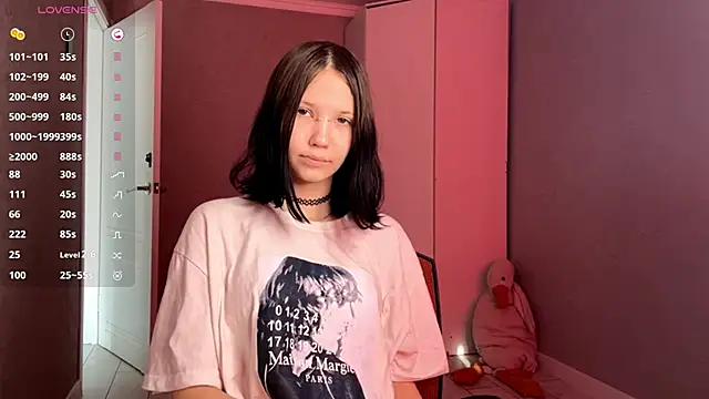 AmeliaMiotii online show from 04-11-26, 10:19