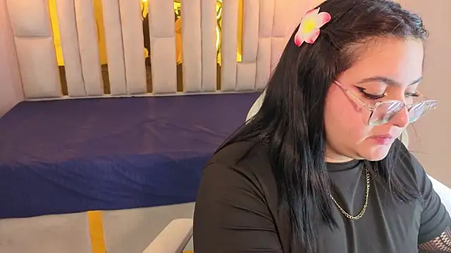 Ximena duval online show from 04-24-26, 07:27