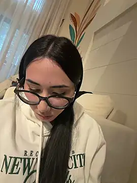 juliacosta online show from 05-10-26, 07:38