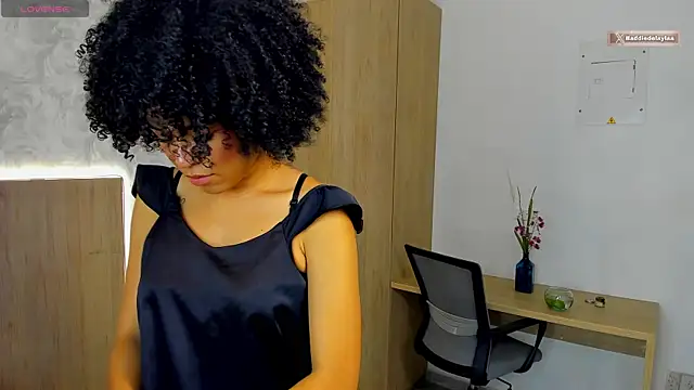 baddie delaylaa online show from 05-07-26, 07:17
