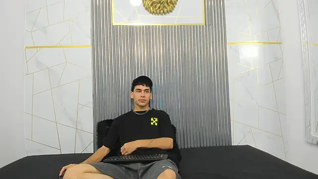 Kitsune 44 online show from 03-27-26, 06:53