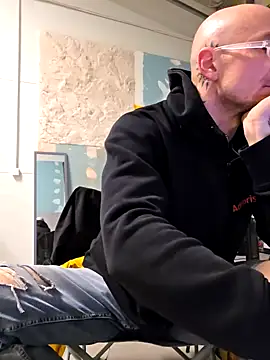 TavoEskort123 online show from 03-28-26, 11:39