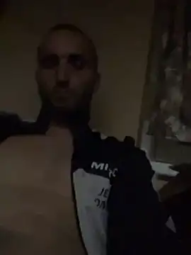 Snapshot of pezol9193 chatting on 03-27-26, 03:37 pezol9193 online show from 03-27-26, 03:37