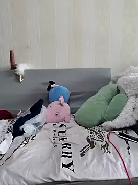 JiaojiaoER online show from 04-15-26, 05:57