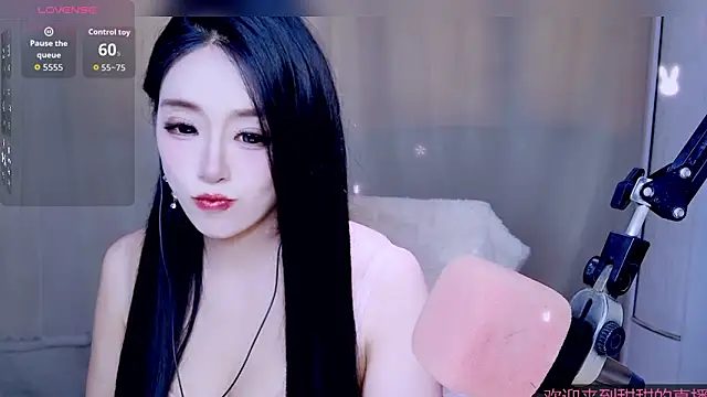 Snapshot of Cuviee chatting on 04-14-26, 06:51 Cuviee online show from 04-14-26, 06:51