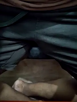 Snapshot of sweetcock180 chatting on 04-15-26, 11:49 sweetcock180 online show from 04-15-26, 11:49