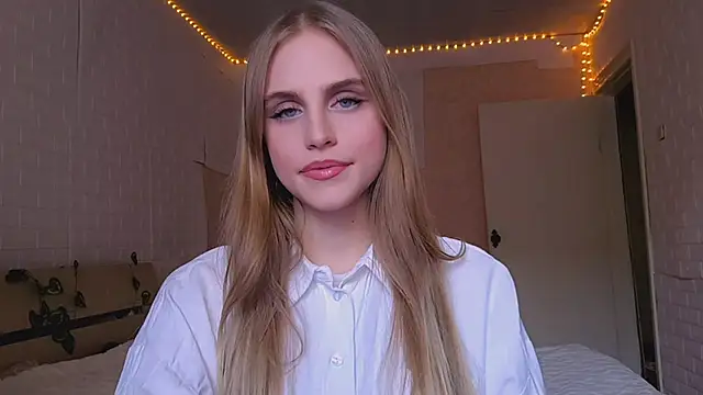 EveCoutch online show from 03-31-26, 12:07