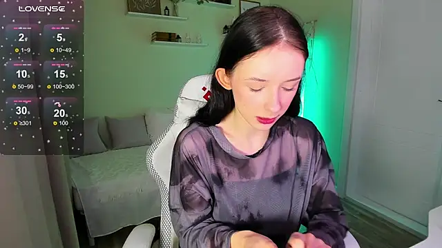 AnnaOddy online show from 05-13-26, 01:23