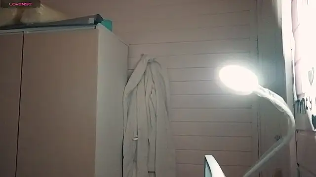 Snapshot of elegant_pleasure chatting on 04-01-26, 07:11 elegant pleasure online show from 04-01-26, 07:11