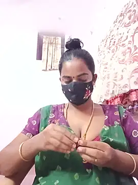 Snapshot of tamilratchasii chatting on 07-19-26, 06:33 tamilratchasii online show from 07-19-26, 06:33
