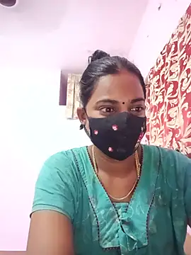 Snapshot of tamilratchasii chatting on 06-01-26, 08:47 tamilratchasii online show from 06-01-26, 08:47