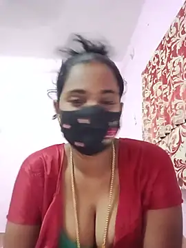 Snapshot of tamilratchasii chatting on 05-16-26, 04:39 tamilratchasii online show from 05-16-26, 04:39