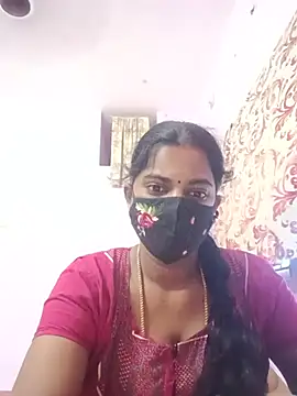 Snapshot of tamilratchasii chatting on 06-12-26, 08:56 tamilratchasii online show from 06-12-26, 08:56