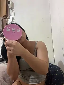 Snapshot of lulueraxxxx chatting on 05-08-26, 03:05 lulueraxxxx online show from 05-08-26, 03:05