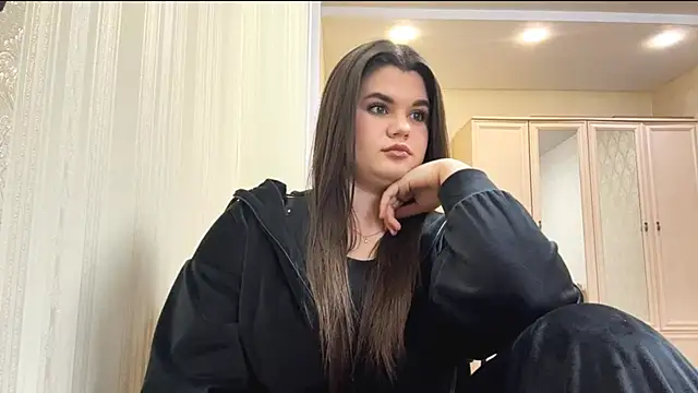 Snapshot of elaracuttie chatting on 04-07-26, 04:20 elaracuttie online show from 04-07-26, 04:20