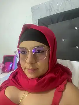 Snapshot of alia_asad chatting on 06-19-26, 01:06 alia asad online show from 06-19-26, 01:06