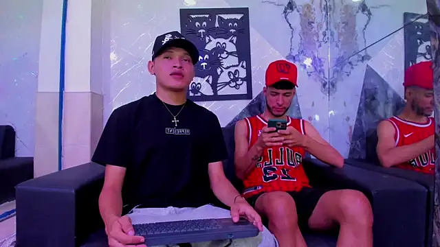 Robert smith26 online show from 03-28-26, 09:27