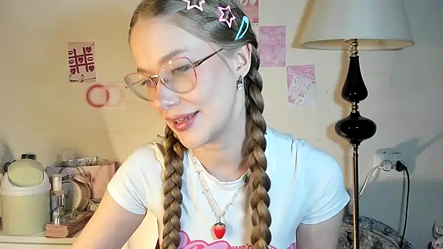 chloesweetbby online show from 04-12-26, 10:02