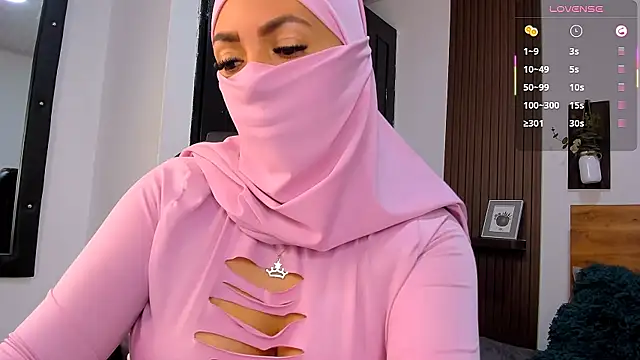 Snapshot of Nailea__ chatting on 04-07-26, 02:02 Nailea online show from 04-07-26, 02:02