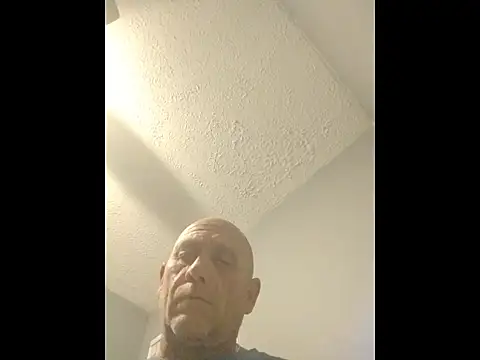 carldhammers online show from 05-18-26, 05:02
