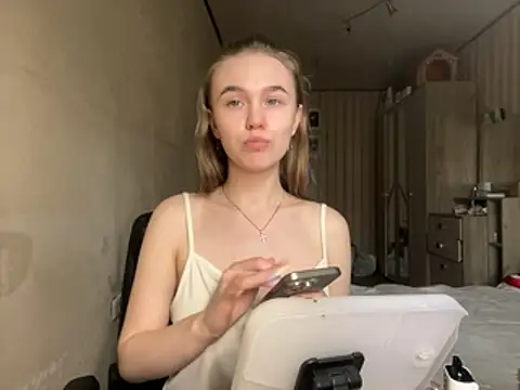 melissashineeee online show from 04-06-26, 09:10