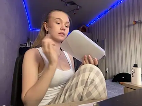 melissashineeee online show from 04-09-26, 09:37