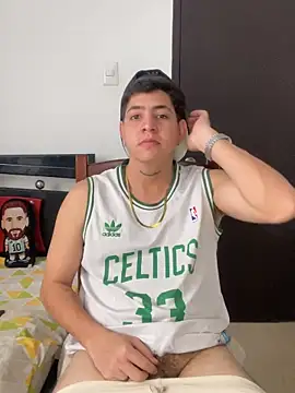 Snapshot of Johannes_mills chatting on 05-02-26, 02:44 Johannes mills online show from 05-02-26, 02:44