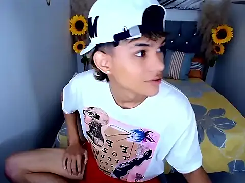 Snapshot of chris_evans77 chatting on 03-31-26, 12:51 chris evans77 online show from 03-31-26, 12:51