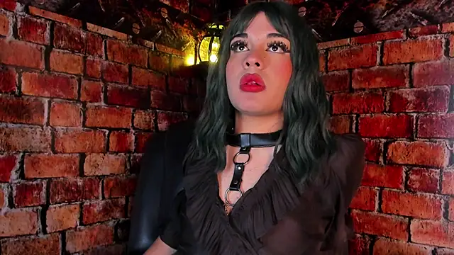 GlossyBratz online show from 05-16-26, 03:16