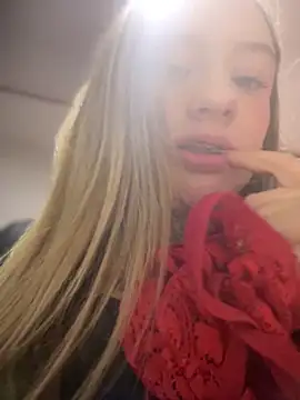 Eliee--Roth online show from 04-30-26, 04:52