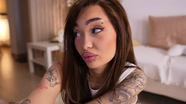 SashaFererra online show from 04-09-26, 08:15