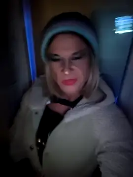 DomMONIKA online show from 04-12-26, 12:03