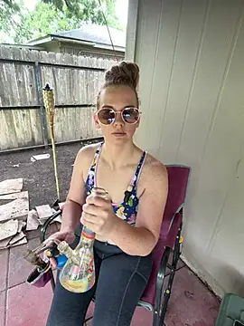 RoxyRedXO12 online show from 04-22-26, 06:04